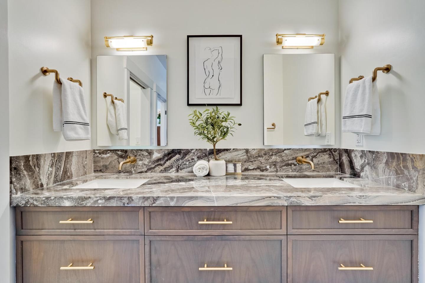 Detail Gallery Image 32 of 53 For 1176 Hanchett Ave, San Jose,  CA 95126 - 4 Beds | 3 Baths