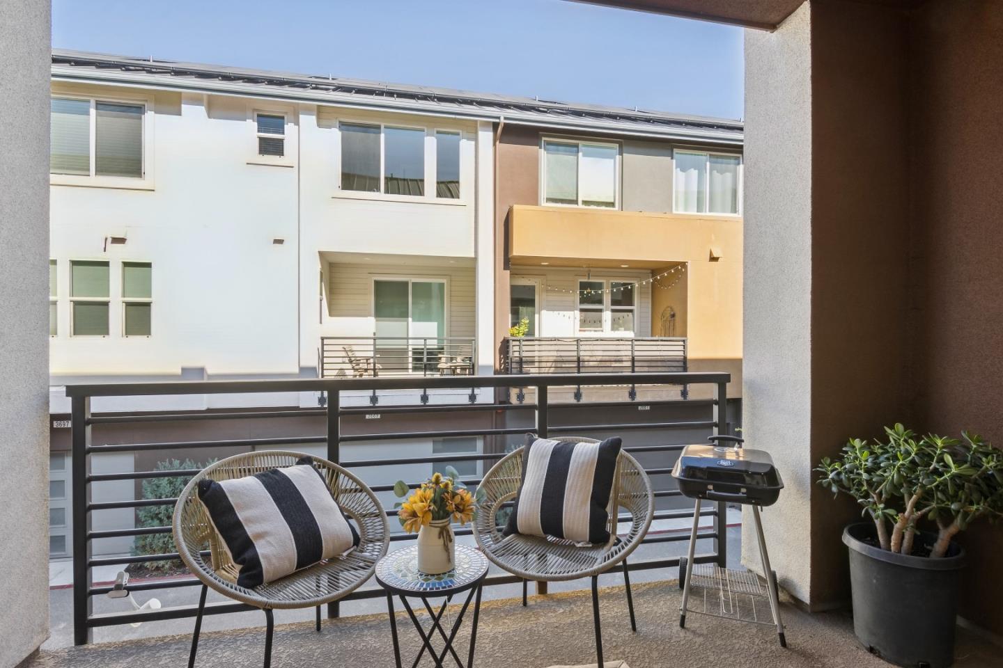 Detail Gallery Image 30 of 58 For 3690 Access Cmn, Fremont,  CA 94538 - 3 Beds | 3/1 Baths