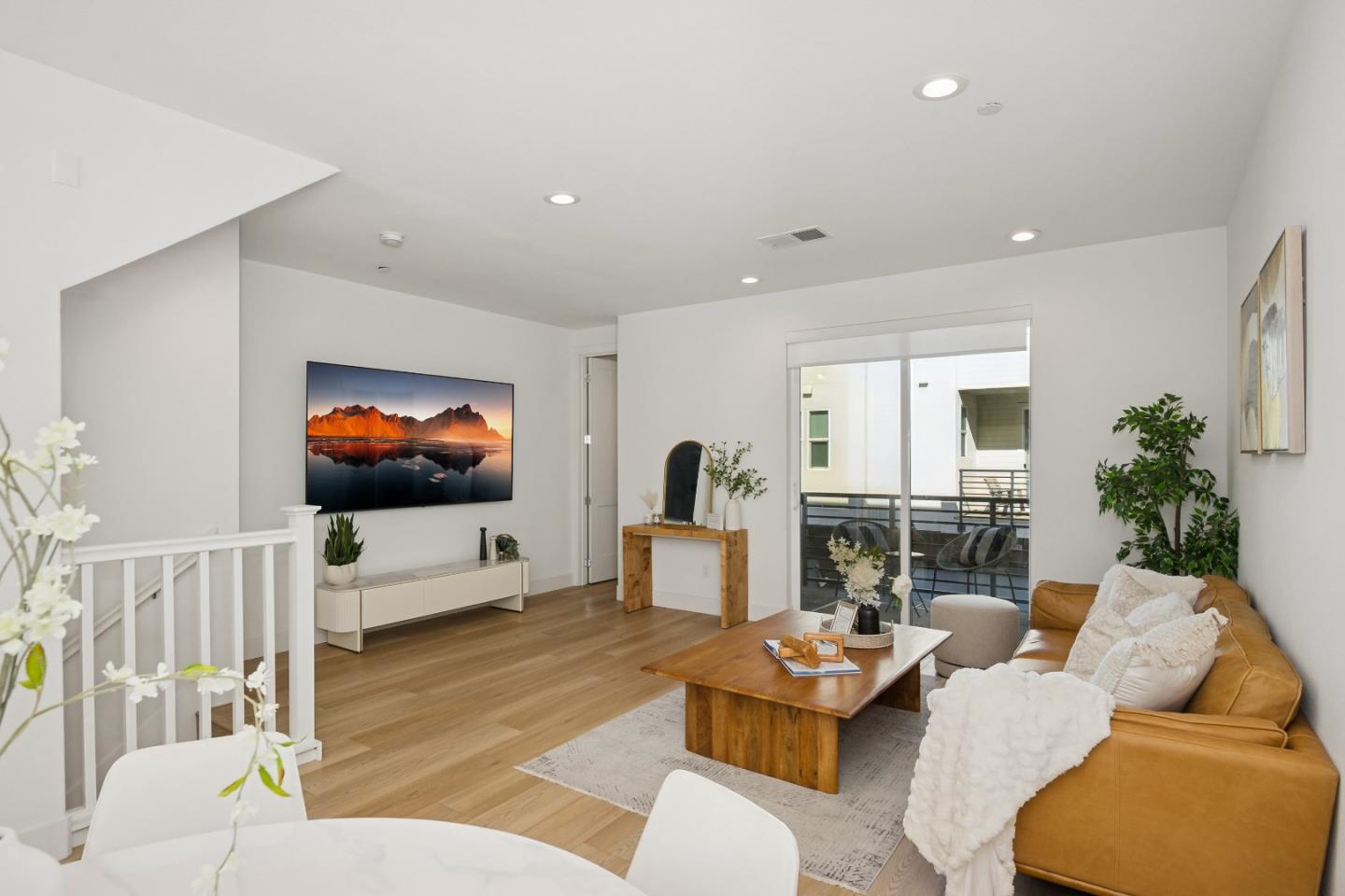 Detail Gallery Image 9 of 58 For 3690 Access Cmn, Fremont,  CA 94538 - 3 Beds | 3/1 Baths