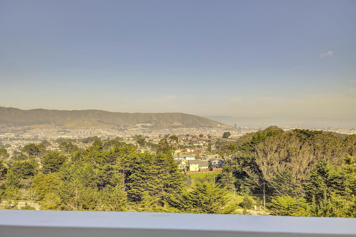 Detail Gallery Image 32 of 68 For 228 Goodwin Dr, San Bruno,  CA 94066 - 4 Beds | 2/1 Baths