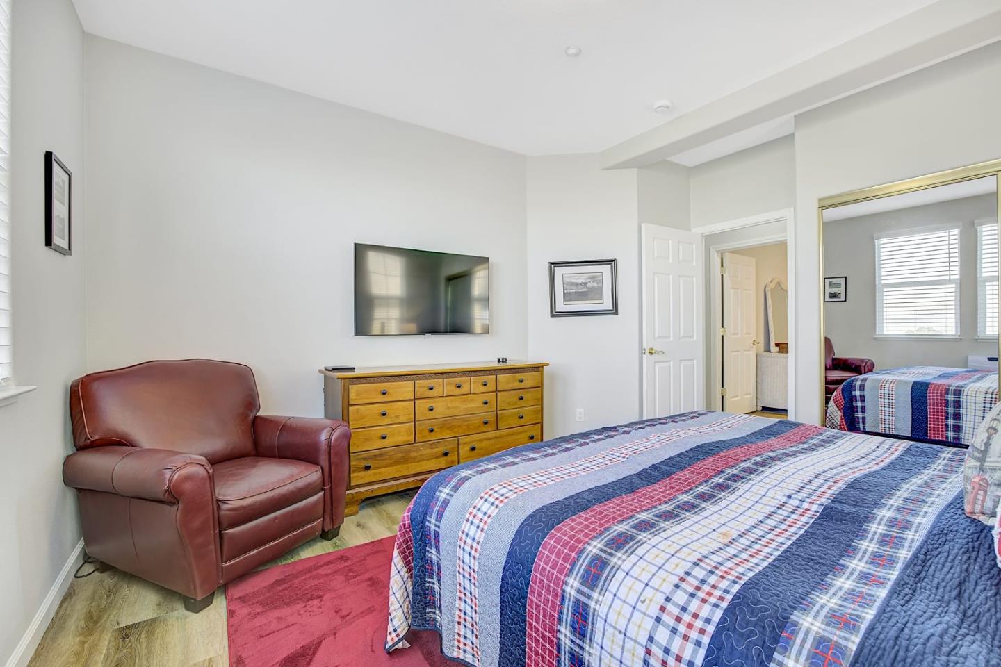 Detail Gallery Image 34 of 68 For 228 Goodwin Dr, San Bruno,  CA 94066 - 4 Beds | 2/1 Baths