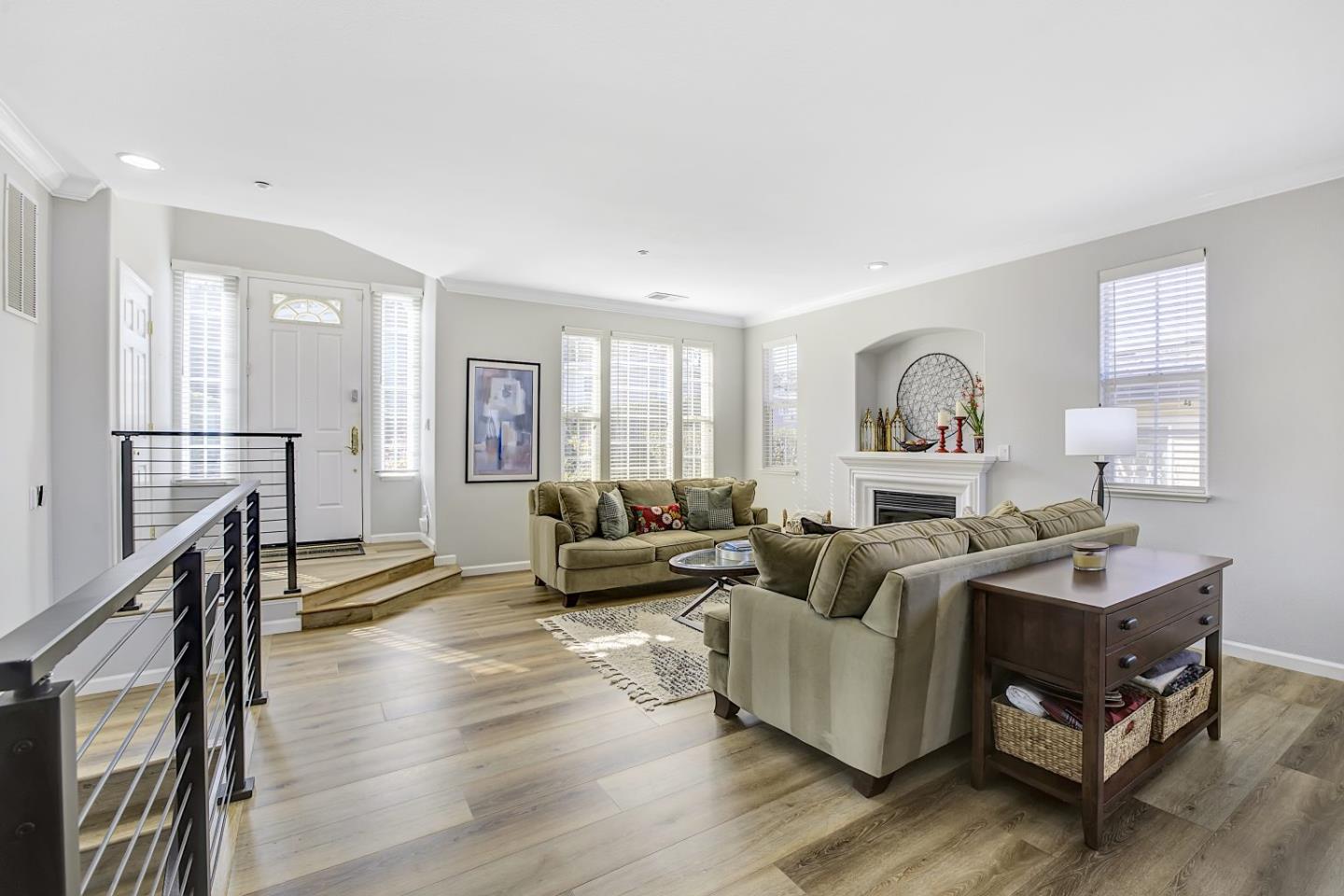 Detail Gallery Image 6 of 68 For 228 Goodwin Dr, San Bruno,  CA 94066 - 4 Beds | 2/1 Baths