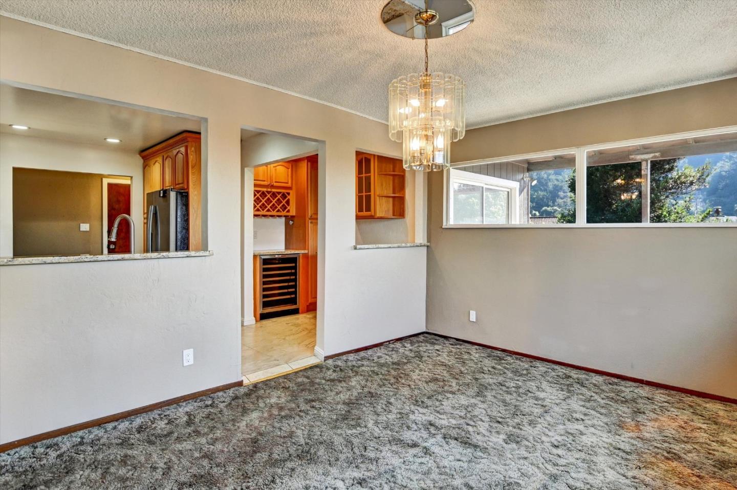 Detail Gallery Image 15 of 52 For 470 Pacific Ave, Pacifica,  CA 94044 - 3 Beds | 2/1 Baths