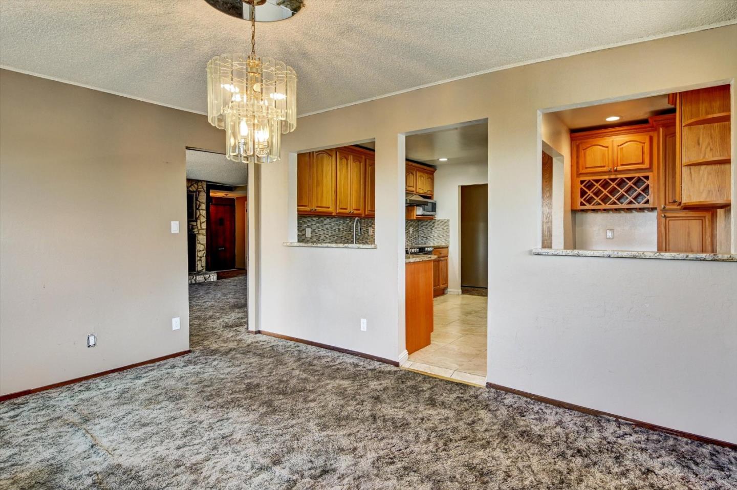 Detail Gallery Image 16 of 52 For 470 Pacific Ave, Pacifica,  CA 94044 - 3 Beds | 2/1 Baths