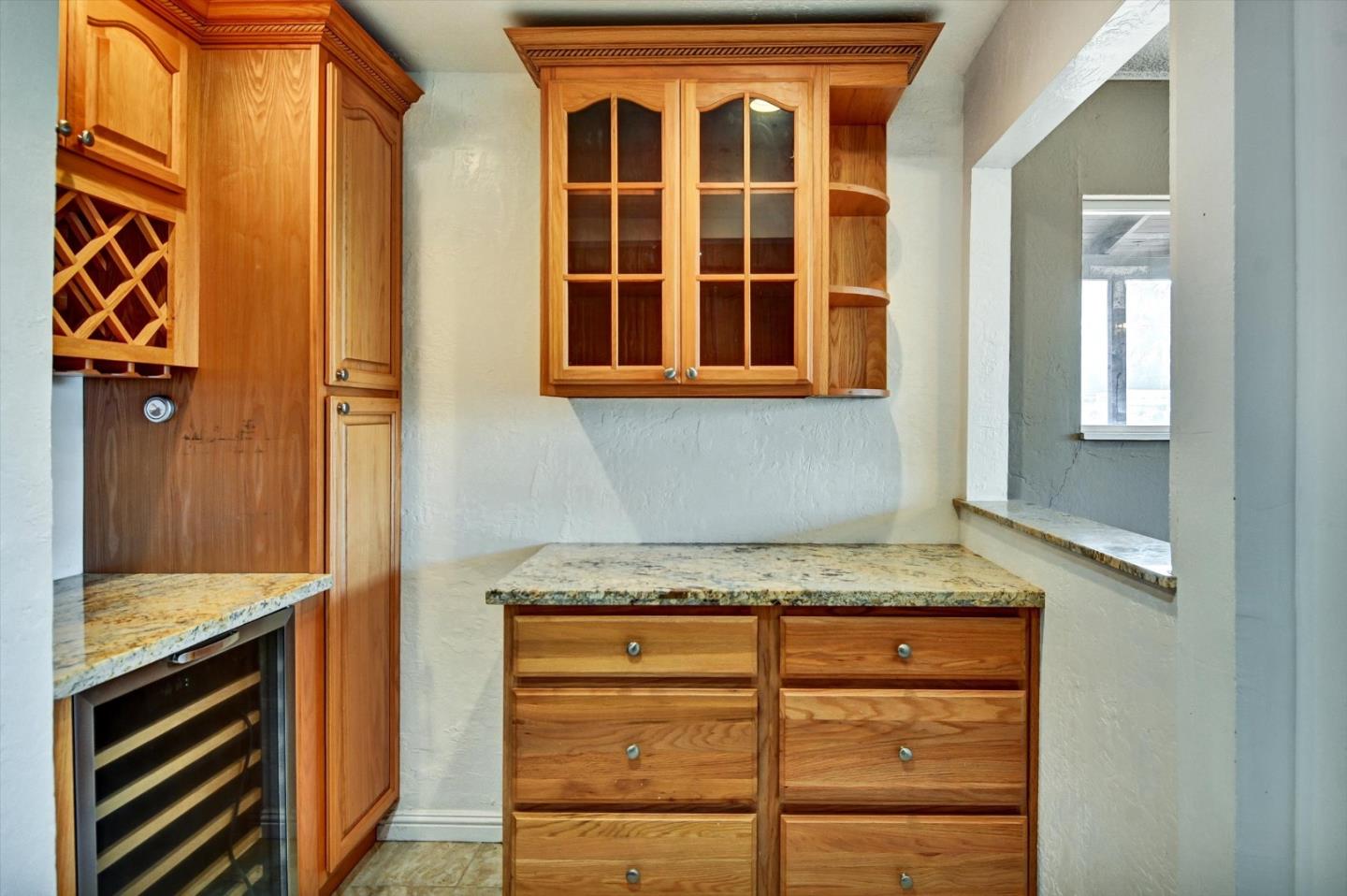 Detail Gallery Image 19 of 52 For 470 Pacific Ave, Pacifica,  CA 94044 - 3 Beds | 2/1 Baths