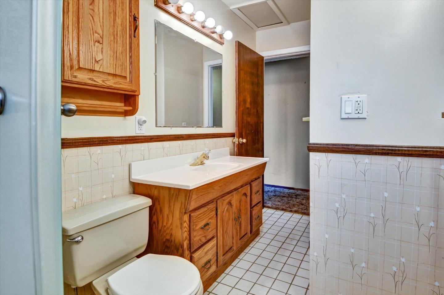 Detail Gallery Image 30 of 52 For 470 Pacific Ave, Pacifica,  CA 94044 - 3 Beds | 2/1 Baths