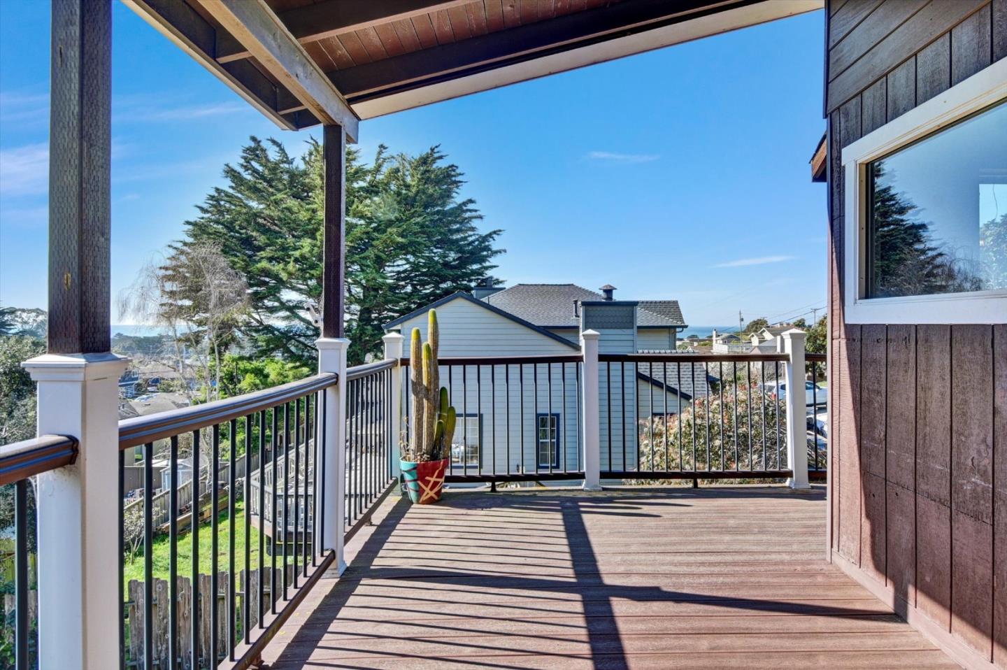 Detail Gallery Image 46 of 52 For 470 Pacific Ave, Pacifica,  CA 94044 - 3 Beds | 2/1 Baths