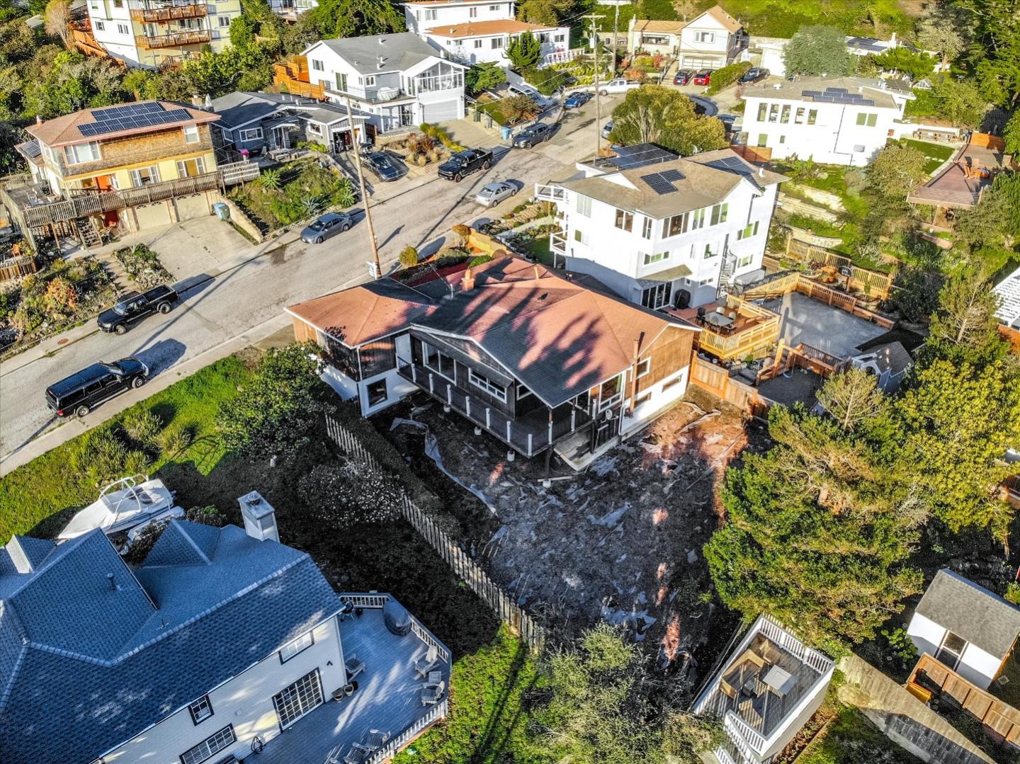 Detail Gallery Image 58 of 59 For 470 Pacific Ave, Pacifica,  CA 94044 - 3 Beds | 2/1 Baths