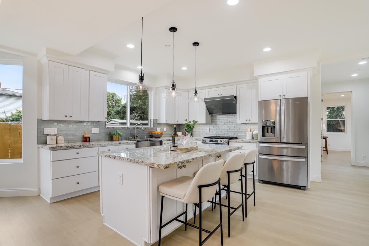 Detail Gallery Image 12 of 41 For 2152 Forbes Ave, Santa Clara,  CA 95050 - 5 Beds | 5 Baths