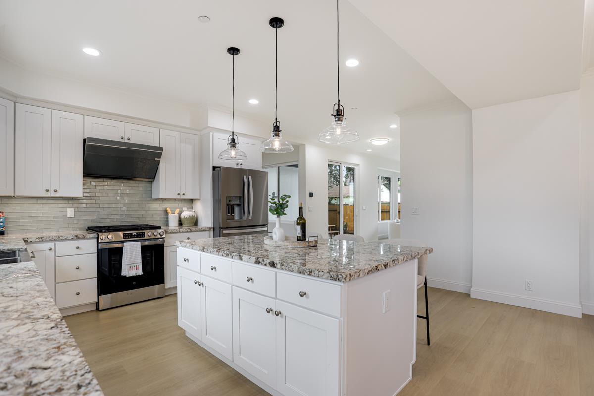 Detail Gallery Image 14 of 41 For 2152 Forbes Ave, Santa Clara,  CA 95050 - 5 Beds | 5 Baths