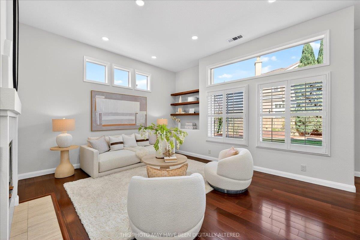 Detail Gallery Image 14 of 75 For 1 Mandalay Ct, Redwood City,  CA 94065 - 4 Beds | 3 Baths