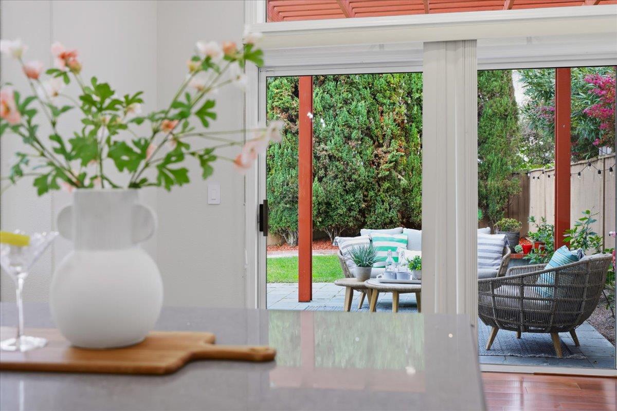 Detail Gallery Image 18 of 75 For 1 Mandalay Ct, Redwood City,  CA 94065 - 4 Beds | 3 Baths