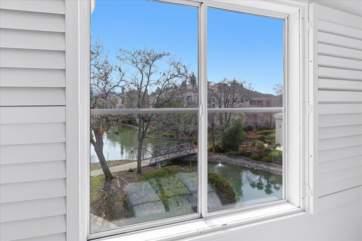 Detail Gallery Image 24 of 75 For 1 Mandalay Ct, Redwood City,  CA 94065 - 4 Beds | 3 Baths