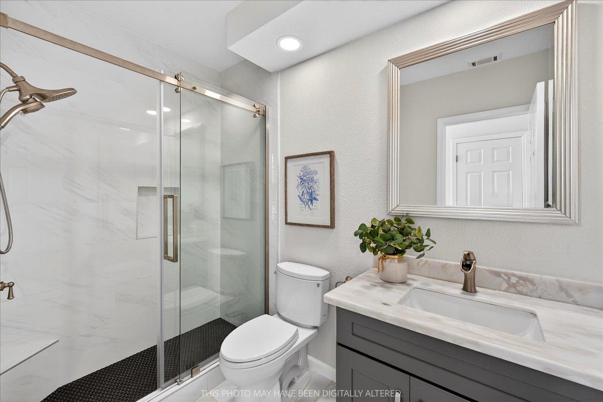 Detail Gallery Image 25 of 75 For 1 Mandalay Ct, Redwood City,  CA 94065 - 4 Beds | 3 Baths