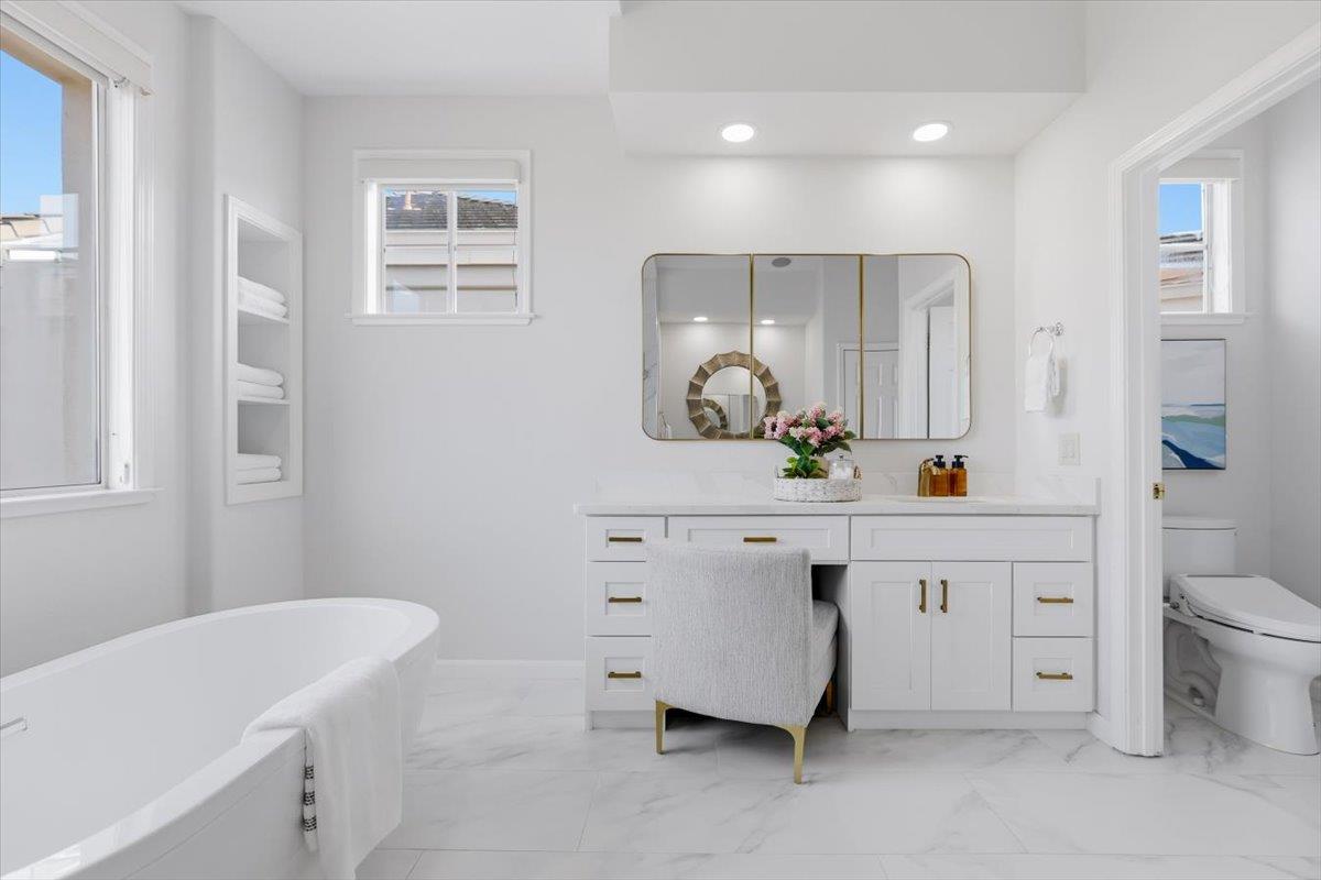 Detail Gallery Image 29 of 75 For 1 Mandalay Ct, Redwood City,  CA 94065 - 4 Beds | 3 Baths