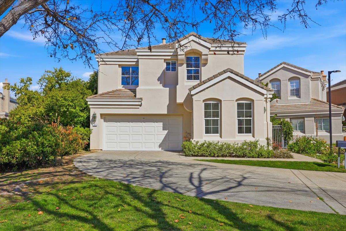 Detail Gallery Image 3 of 75 For 1 Mandalay Ct, Redwood City,  CA 94065 - 4 Beds | 3 Baths