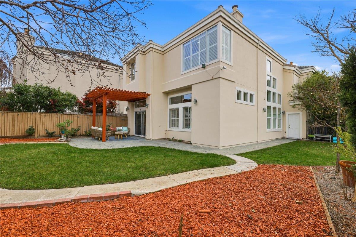 Detail Gallery Image 40 of 75 For 1 Mandalay Ct, Redwood City,  CA 94065 - 4 Beds | 3 Baths