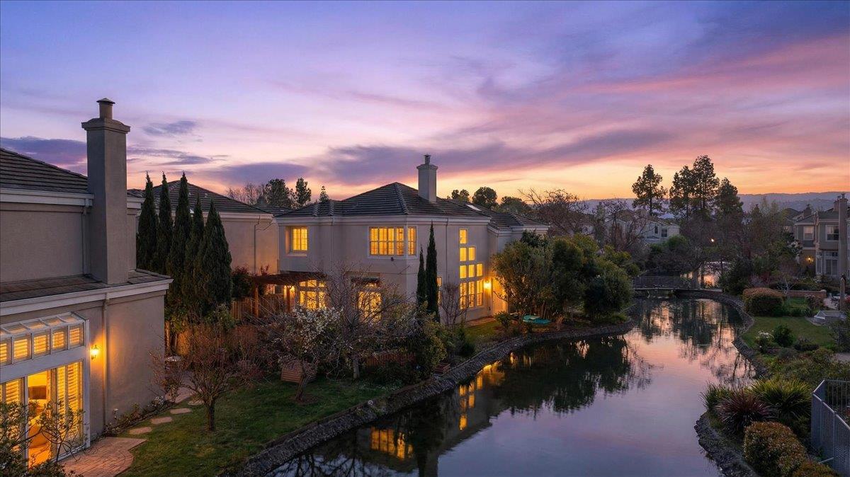 Detail Gallery Image 44 of 75 For 1 Mandalay Ct, Redwood City,  CA 94065 - 4 Beds | 3 Baths