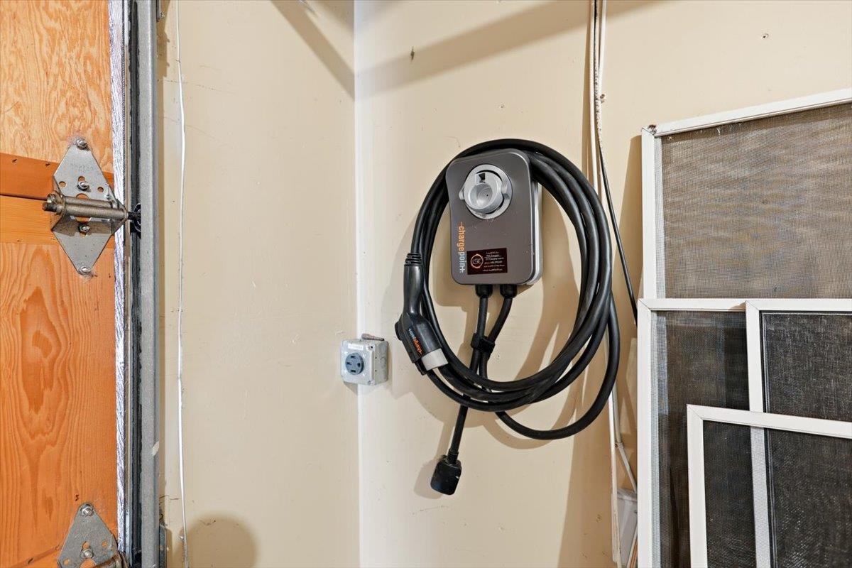 Detail Gallery Image 55 of 75 For 1 Mandalay Ct, Redwood City,  CA 94065 - 4 Beds | 3 Baths