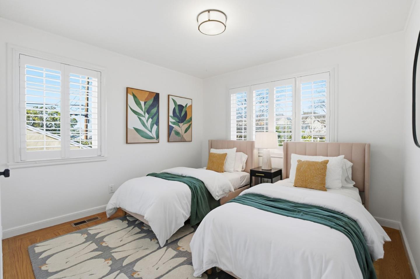 Detail Gallery Image 14 of 22 For 957 E Grant Pl, San Mateo,  CA 94402 - 2 Beds | 1 Baths