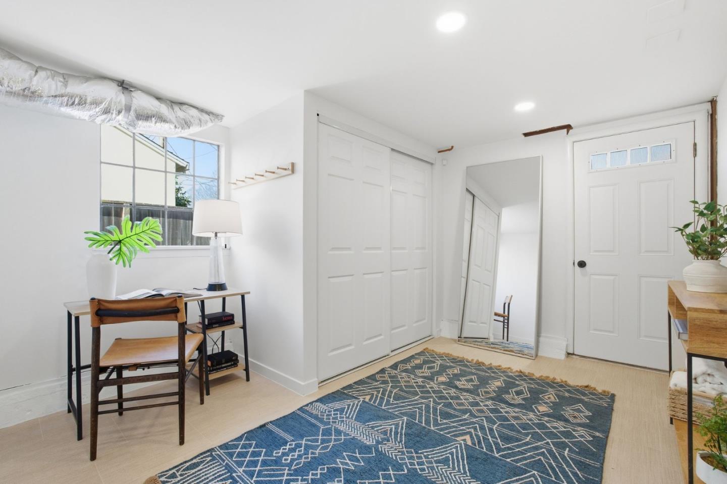 Detail Gallery Image 16 of 22 For 957 E Grant Pl, San Mateo,  CA 94402 - 2 Beds | 1 Baths