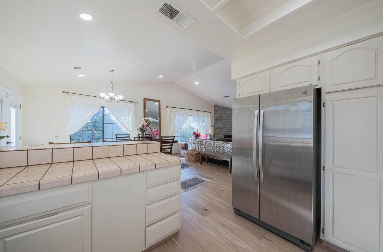 Detail Gallery Image 19 of 48 For 6640 Kim Ann Ln, Salinas,  CA 93907 - 4 Beds | 3 Baths