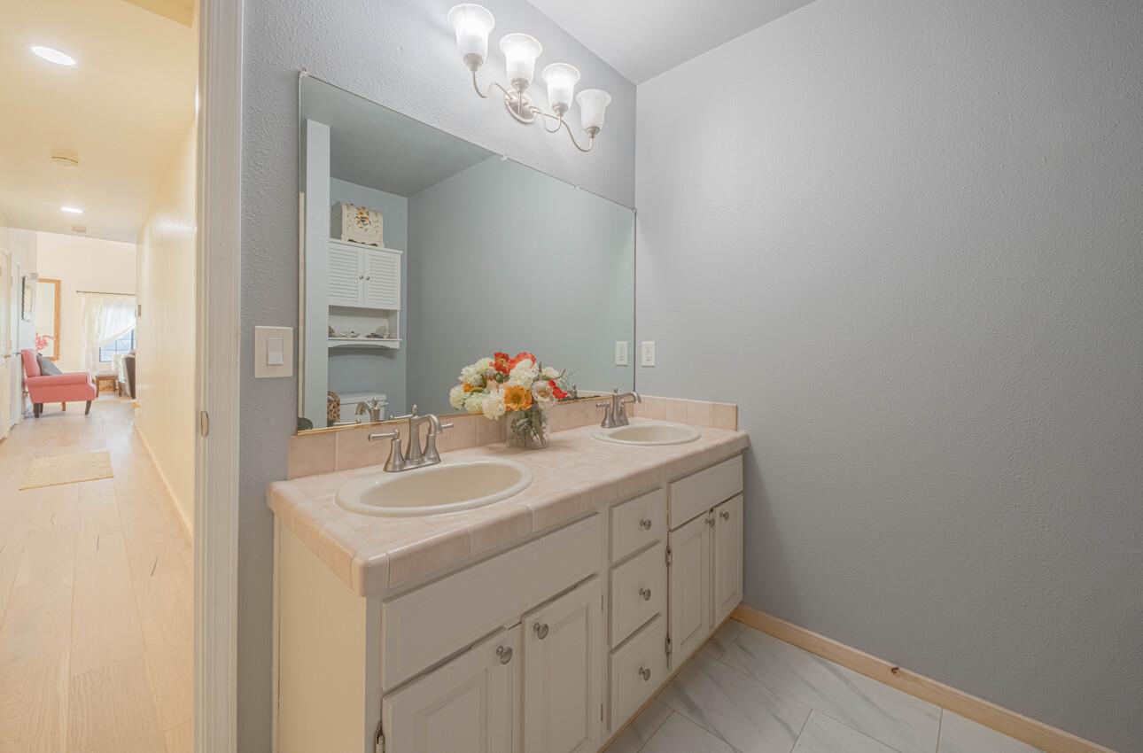 Detail Gallery Image 29 of 48 For 6640 Kim Ann Ln, Salinas,  CA 93907 - 4 Beds | 3 Baths