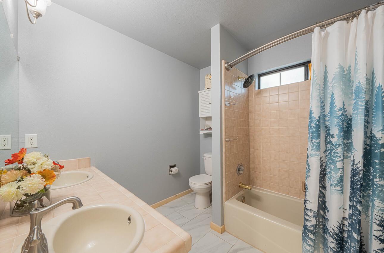 Detail Gallery Image 30 of 48 For 6640 Kim Ann Ln, Salinas,  CA 93907 - 4 Beds | 3 Baths