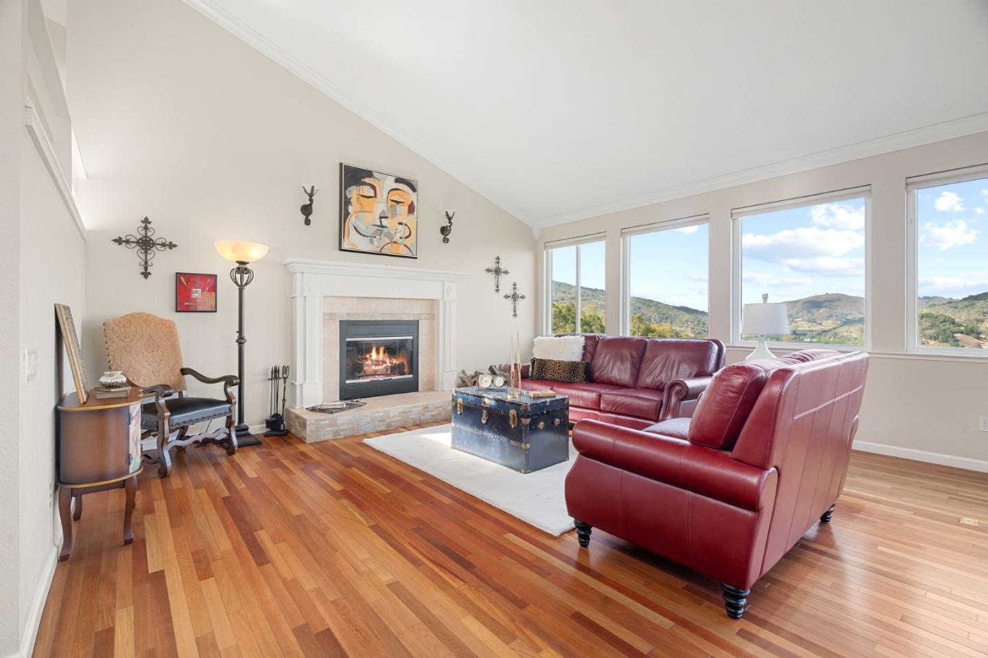 Detail Gallery Image 3 of 31 For 9040 El Matador Dr, Gilroy,  CA 95020 - 4 Beds | 2/1 Baths