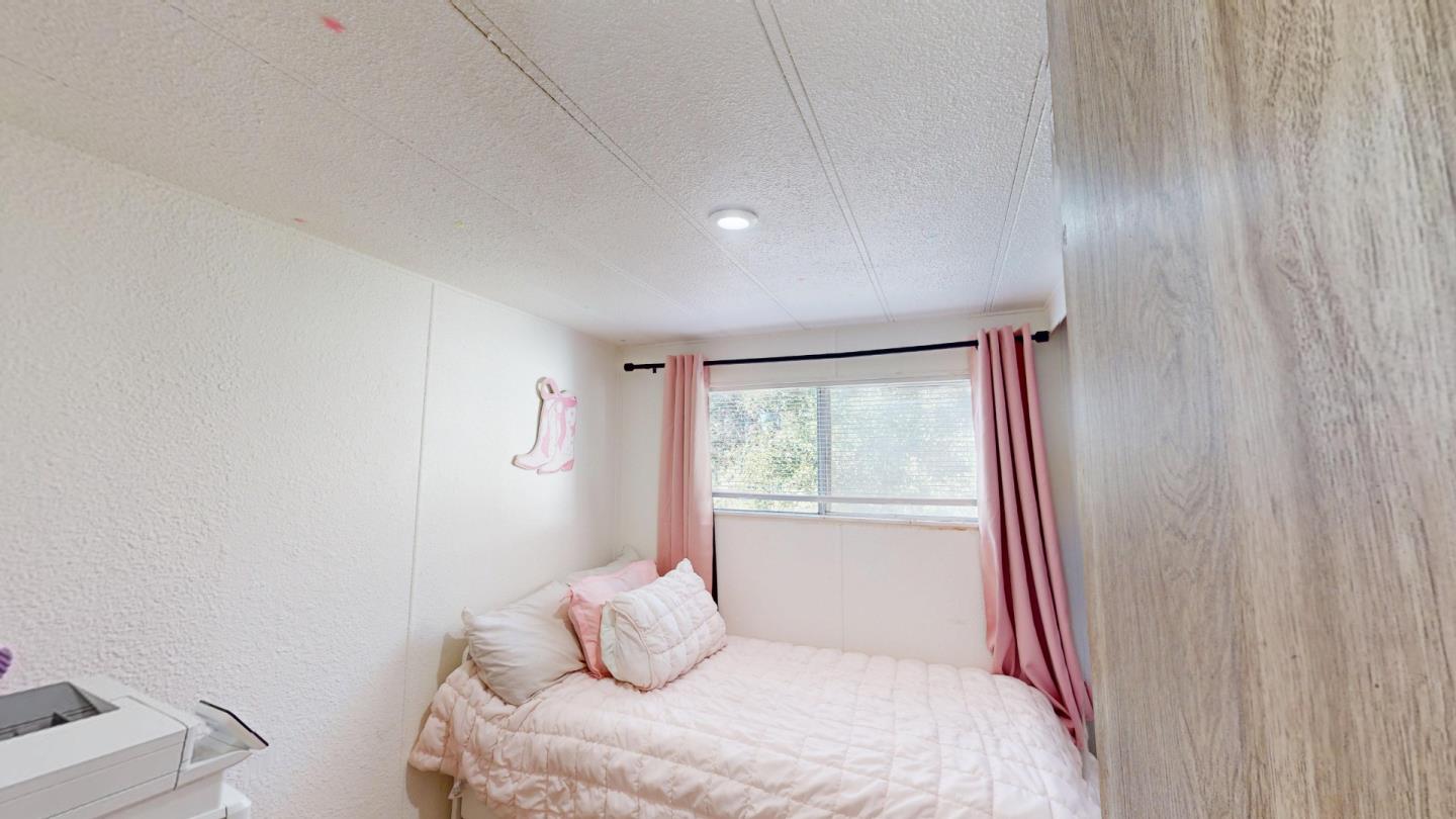 Detail Gallery Image 11 of 20 For 17779 Viera Canyon Road #8,  Salinas,  CA 93907 - 2 Beds | 1 Baths