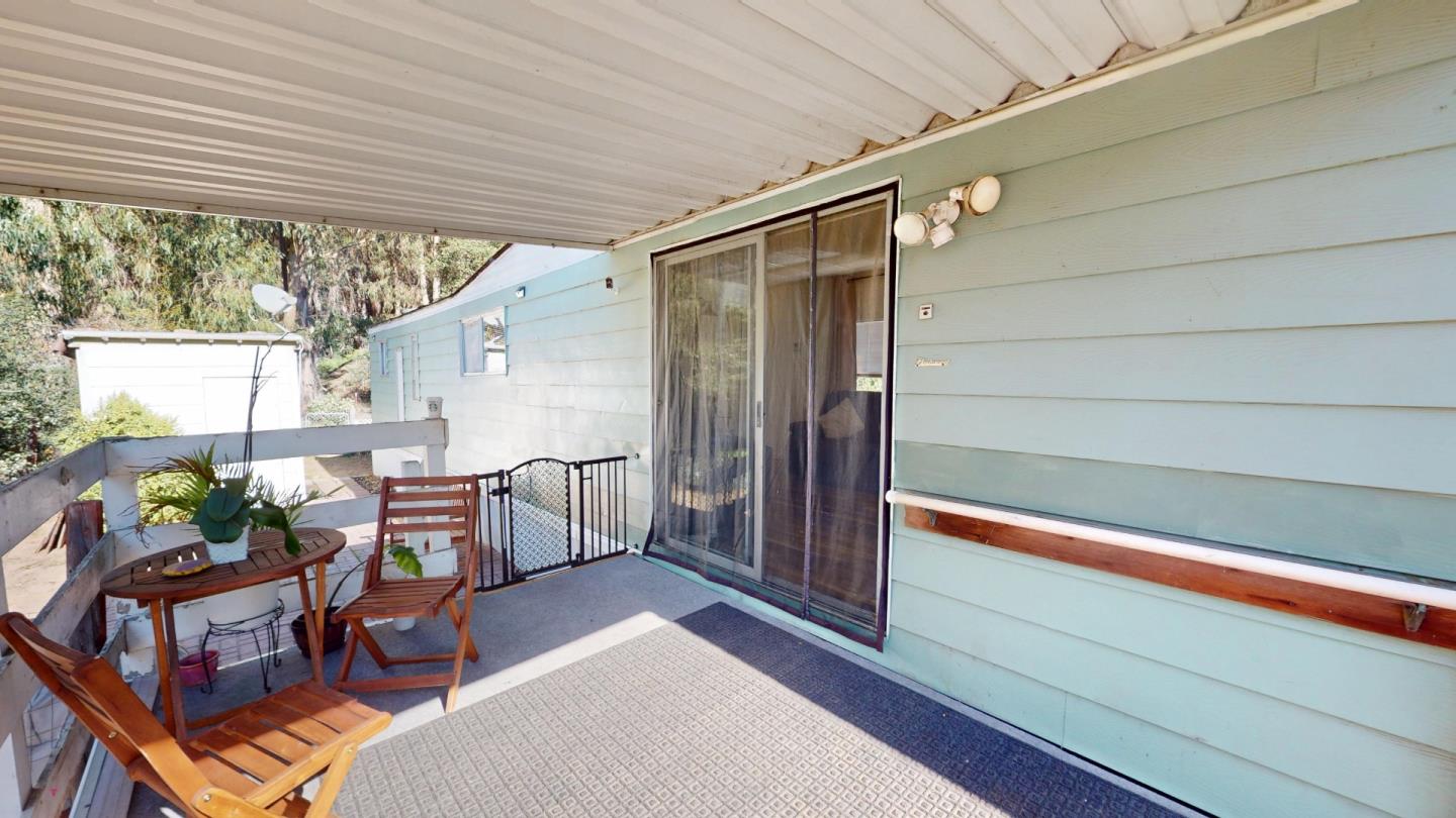 Detail Gallery Image 3 of 20 For 17779 Viera Canyon Road #8,  Salinas,  CA 93907 - 2 Beds | 1 Baths