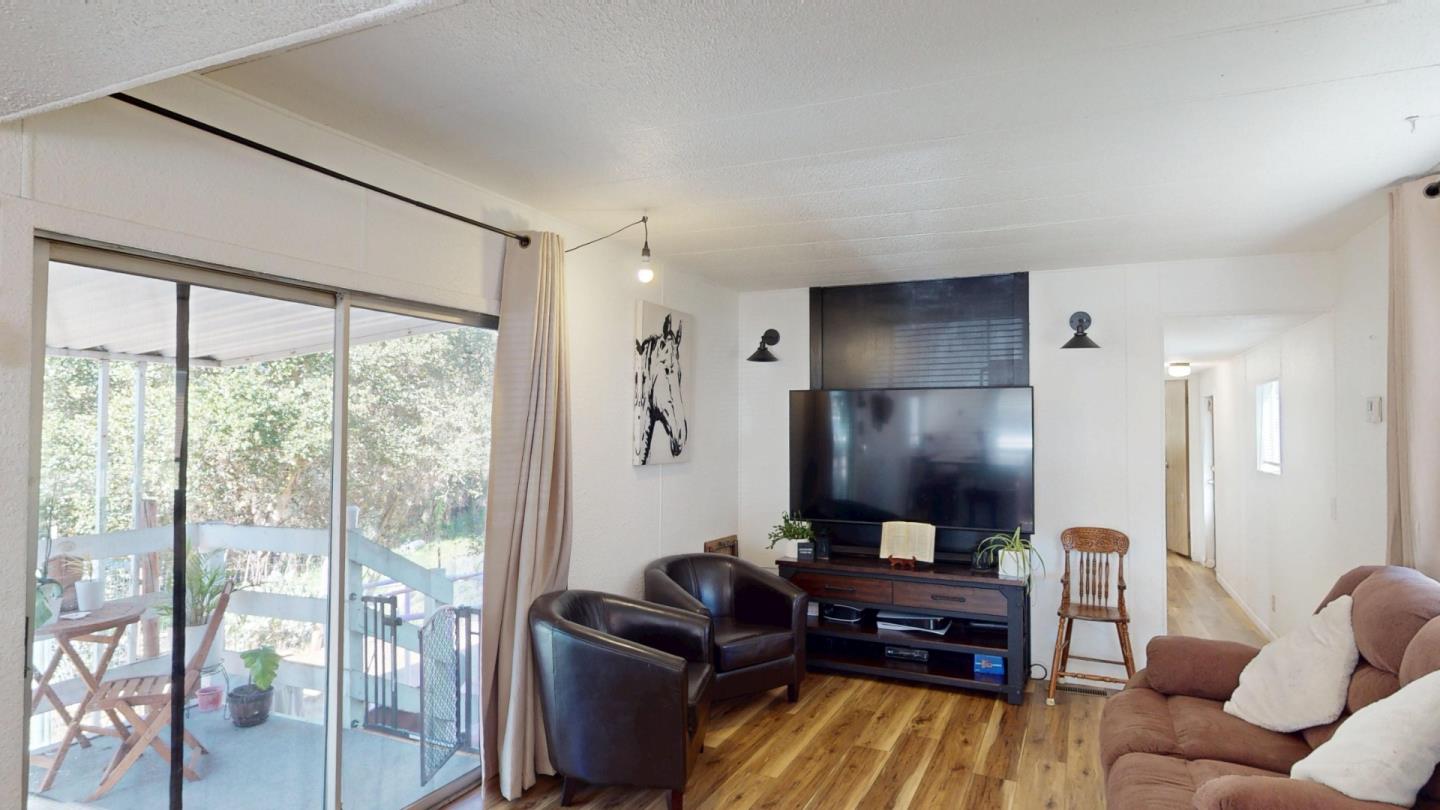 Detail Gallery Image 4 of 20 For 17779 Viera Canyon Road #8,  Salinas,  CA 93907 - 2 Beds | 1 Baths