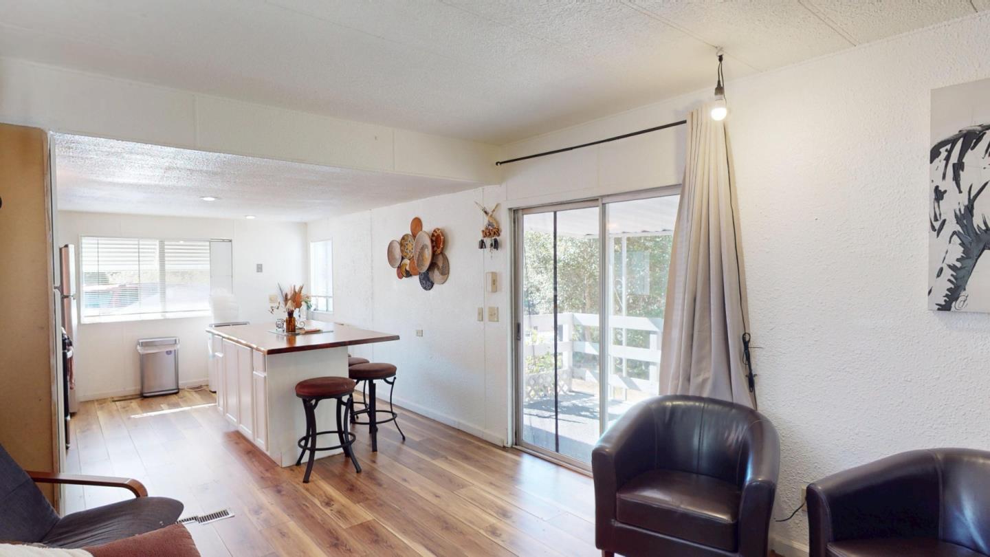 Detail Gallery Image 7 of 20 For 17779 Viera Canyon Road #8,  Salinas,  CA 93907 - 2 Beds | 1 Baths