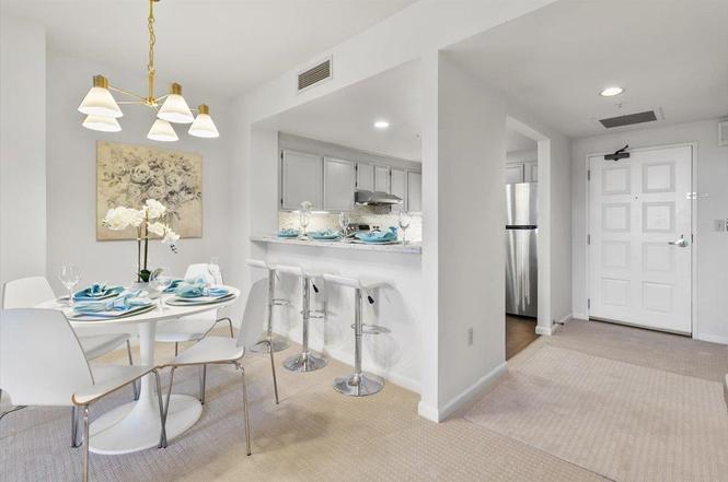 Detail Gallery Image 12 of 17 For 550 Ortega Ave #B324,  Mountain View,  CA 94040 - 2 Beds | 2 Baths