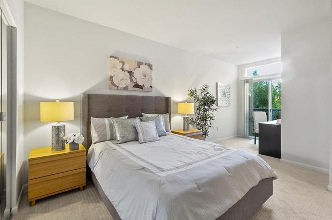 Detail Gallery Image 14 of 17 For 550 Ortega Ave #B324,  Mountain View,  CA 94040 - 2 Beds | 2 Baths