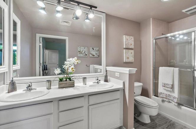 Detail Gallery Image 15 of 17 For 550 Ortega Ave #B324,  Mountain View,  CA 94040 - 2 Beds | 2 Baths