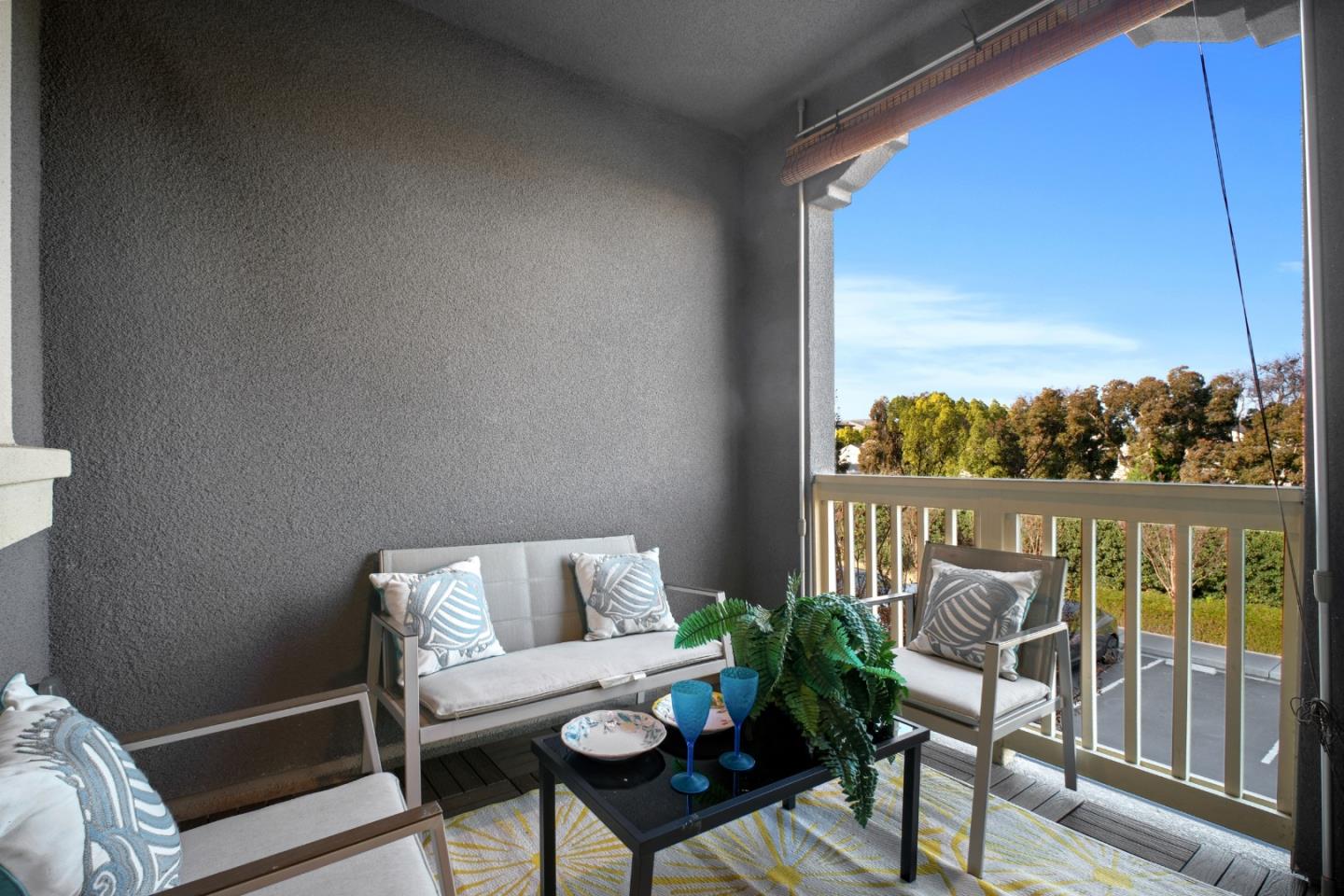 Detail Gallery Image 12 of 33 For 106 Hornbeam Ter, Sunnyvale,  CA 94086 - 4 Beds | 3/1 Baths