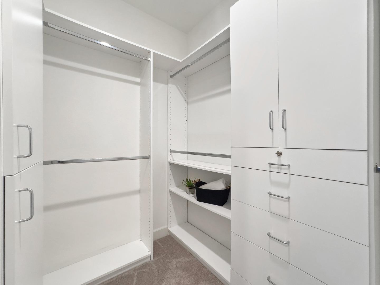 Detail Gallery Image 18 of 33 For 106 Hornbeam Ter, Sunnyvale,  CA 94086 - 4 Beds | 3/1 Baths