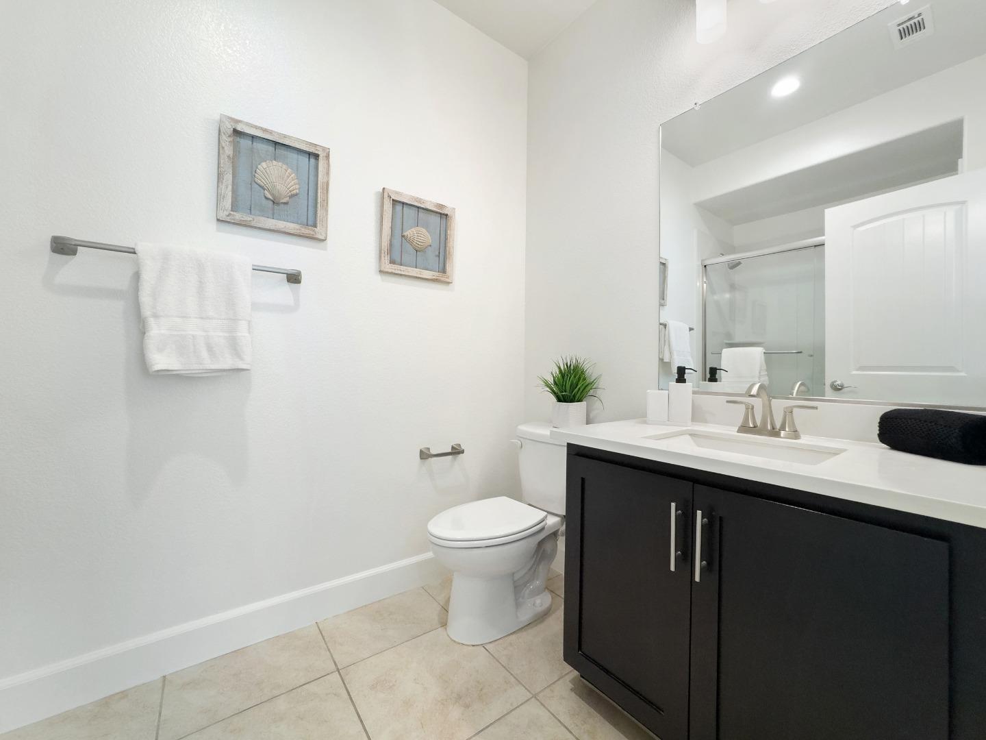 Detail Gallery Image 26 of 33 For 106 Hornbeam Ter, Sunnyvale,  CA 94086 - 4 Beds | 3/1 Baths