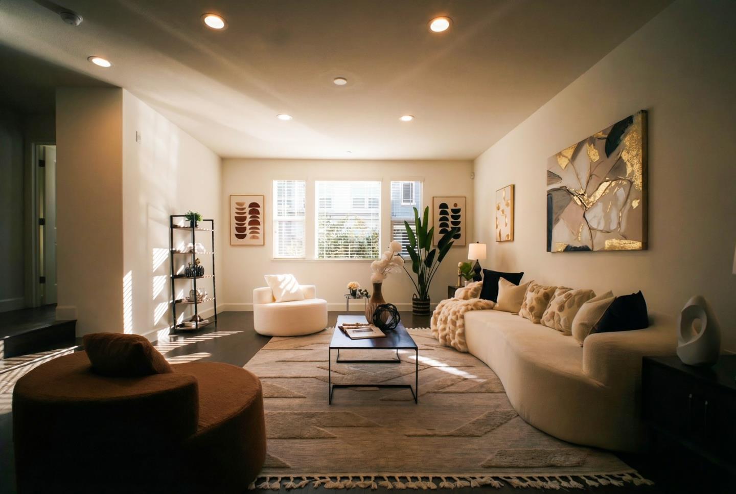 Detail Gallery Image 3 of 33 For 106 Hornbeam Ter, Sunnyvale,  CA 94086 - 4 Beds | 3/1 Baths