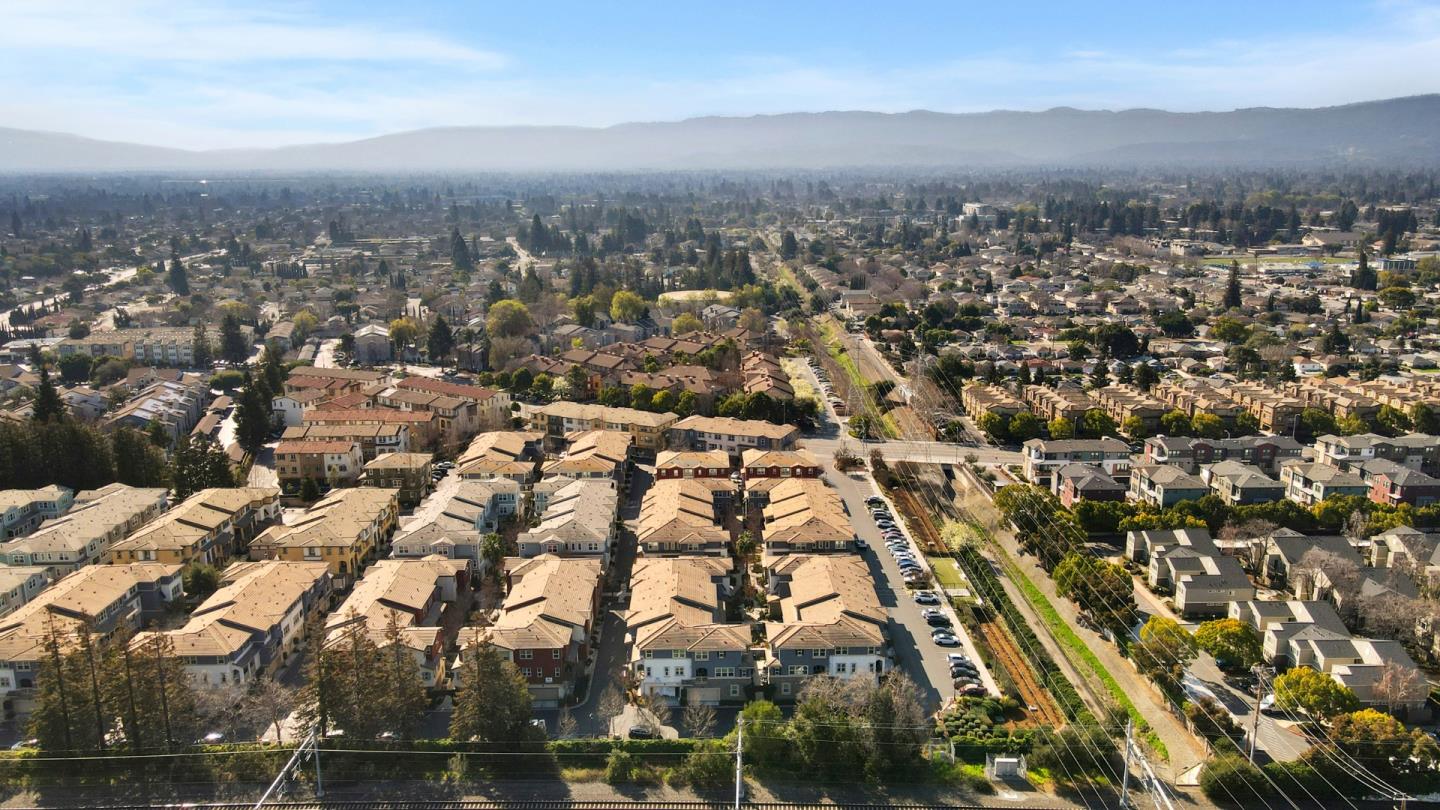 Detail Gallery Image 33 of 33 For 106 Hornbeam Ter, Sunnyvale,  CA 94086 - 4 Beds | 3/1 Baths