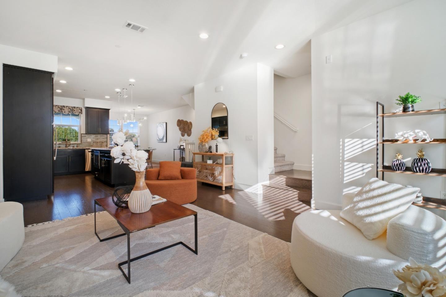 Detail Gallery Image 6 of 33 For 106 Hornbeam Ter, Sunnyvale,  CA 94086 - 4 Beds | 3/1 Baths