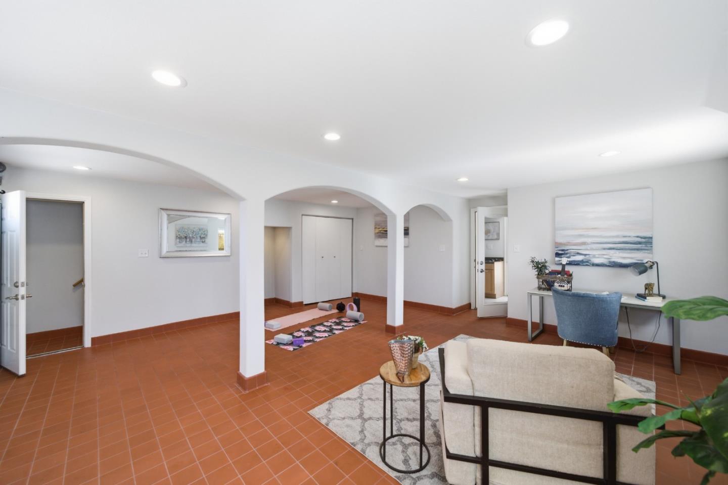 Detail Gallery Image 15 of 24 For 1723 El Verano Way, Belmont,  CA 94002 - 3 Beds | 3 Baths