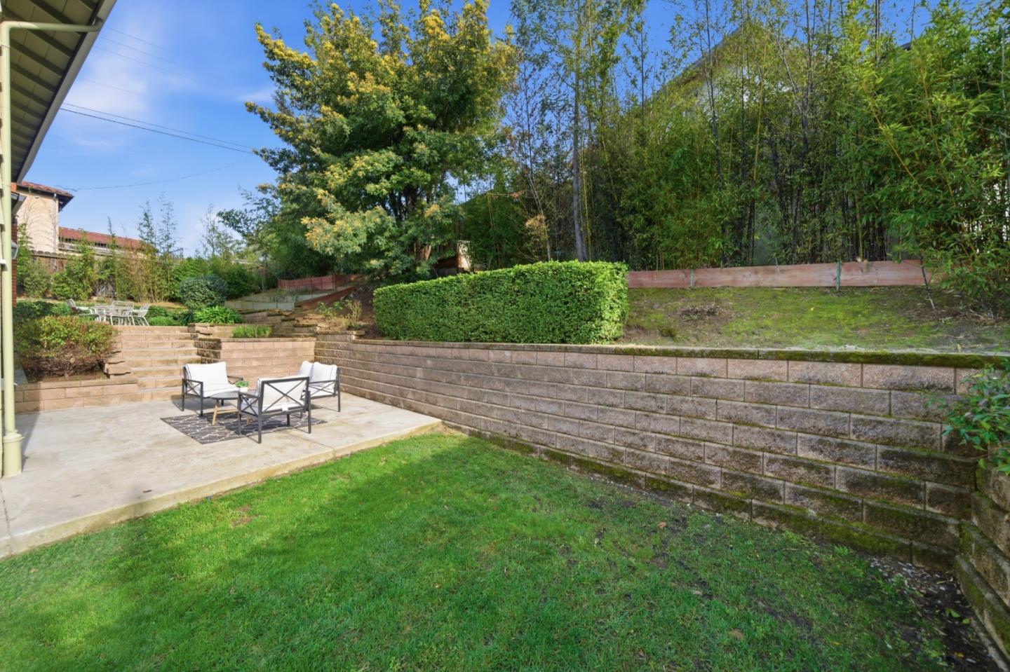 Detail Gallery Image 21 of 24 For 1723 El Verano Way, Belmont,  CA 94002 - 3 Beds | 3 Baths