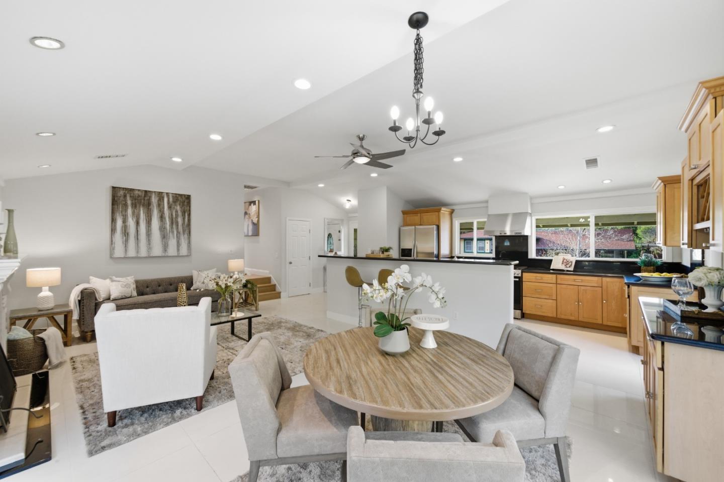 Detail Gallery Image 4 of 24 For 1723 El Verano Way, Belmont,  CA 94002 - 3 Beds | 3 Baths