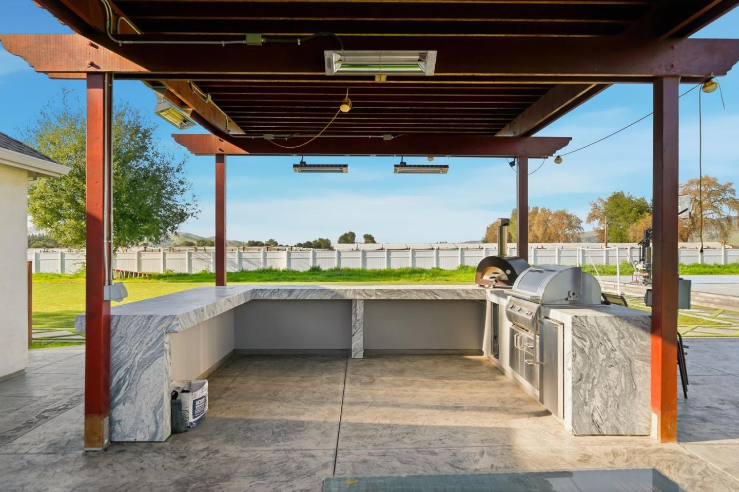 Detail Gallery Image 13 of 55 For 194 Lantz Dr, Morgan Hill,  CA 95037 - 4 Beds | 5 Baths