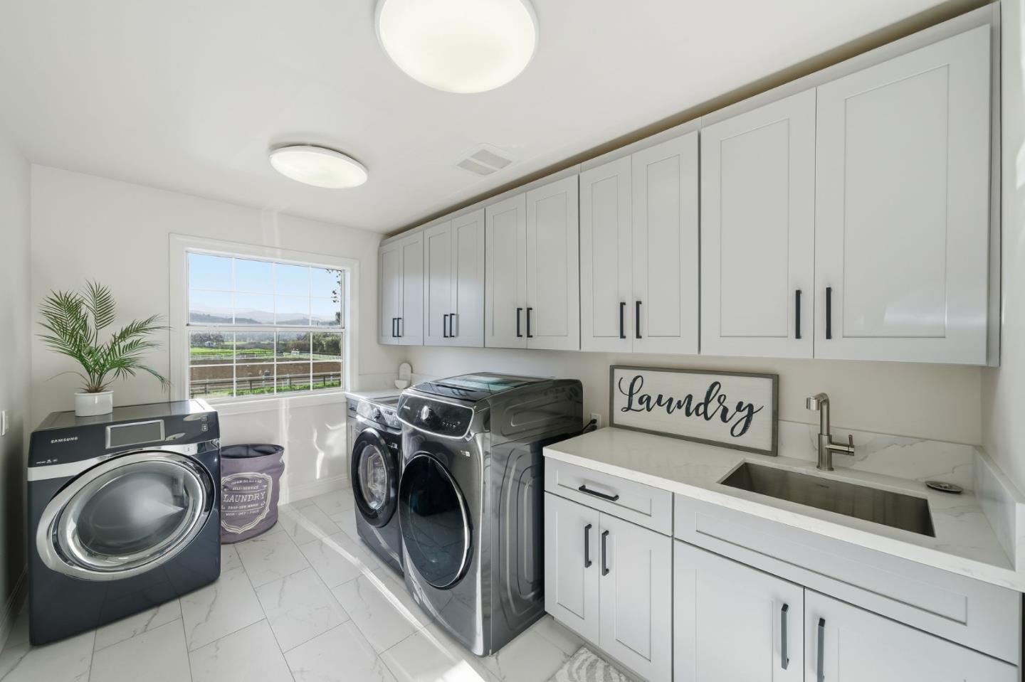 Detail Gallery Image 22 of 55 For 194 Lantz Dr, Morgan Hill,  CA 95037 - 4 Beds | 5 Baths