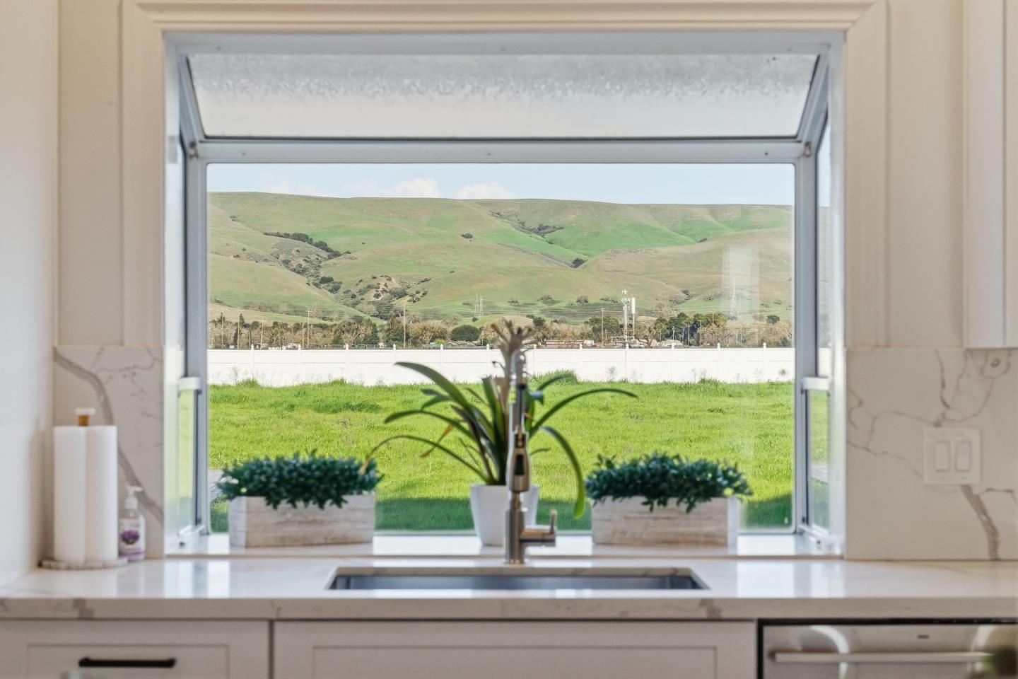 Detail Gallery Image 32 of 55 For 194 Lantz Dr, Morgan Hill,  CA 95037 - 4 Beds | 5 Baths