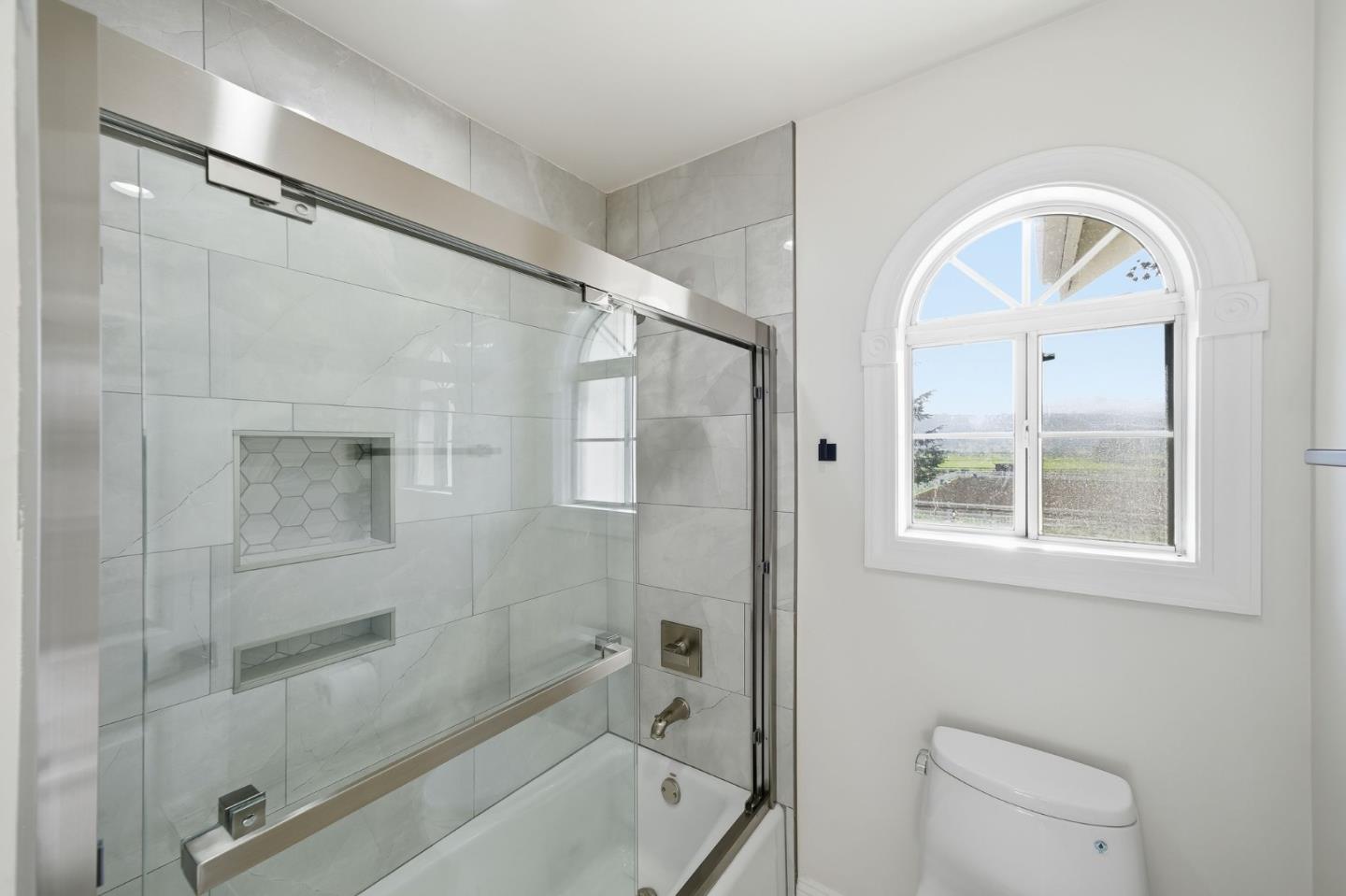 Detail Gallery Image 42 of 55 For 194 Lantz Dr, Morgan Hill,  CA 95037 - 4 Beds | 5 Baths