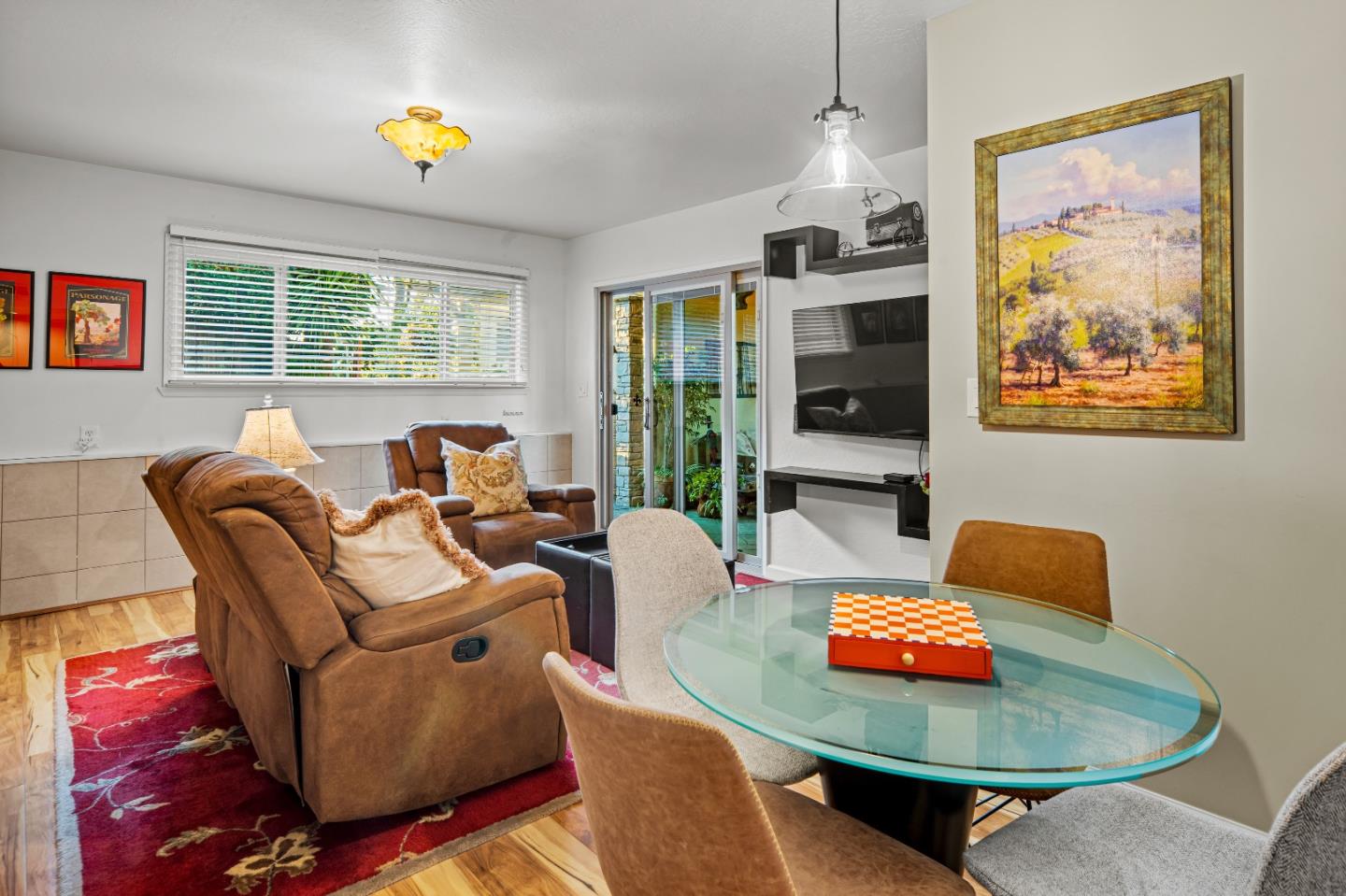 Detail Gallery Image 10 of 17 For 24694 Dolores St, Carmel,  CA 93923 - 3 Beds | 3/1 Baths